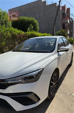 MG 5 Plus